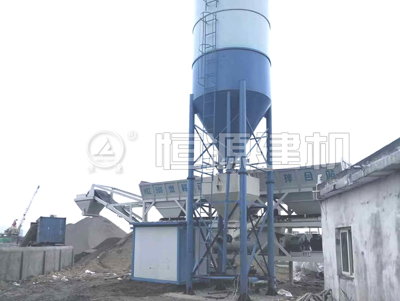 施工現(xiàn)場(chǎng)自建攪拌站用到哪些設(shè)備？工程自建攪拌站手續(xù)好辦嗎？