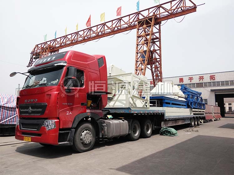 恒源建機HZS120混凝土攪拌站裝車發(fā)貨,發(fā)往西藏日客則