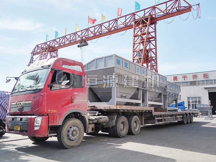 WBZ700型穩(wěn)定土拌合站開始裝車發(fā)貨，發(fā)往鄭州中牟客戶場(chǎng)地