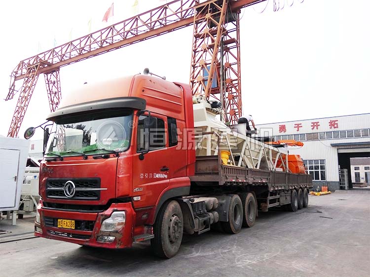 HZS35型混凝土攪拌站裝車發(fā)貨，發(fā)往河北唐山