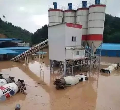 大雨過后，就知道混凝土攪拌站選址有多么重要了